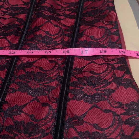 Corset Bustier Red & Black Lace Ruffle Trim Bow Accents Hook Front Closure Sz 6X - Picture 10 of 11